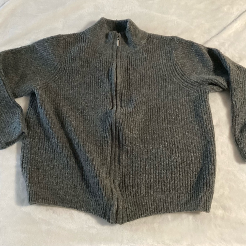 Croft & Barrow Women’s Charcoal Zip-Up Sweater